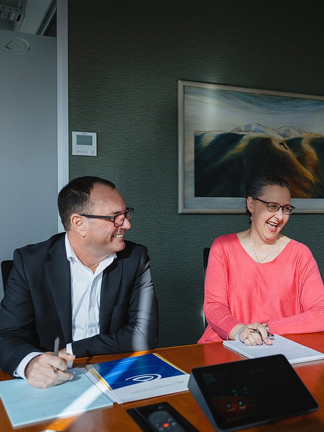 Commercial contracts legal services